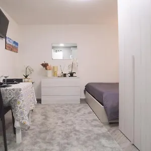 Bed & Breakfast Triumvirato, Bologna